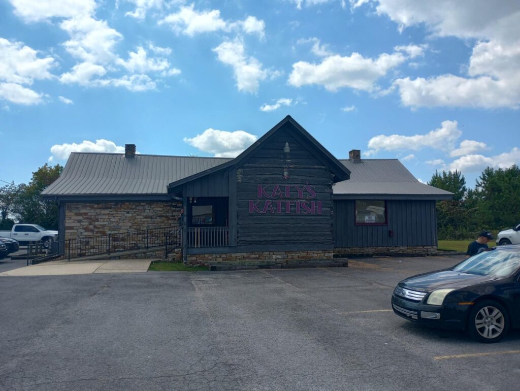 Katy\\\'s Katfish Rainsville AL 3